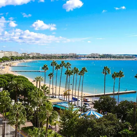 French Dolce Near Croisette *